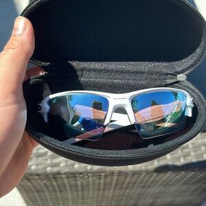 oakley 2.0 flask sunglasses